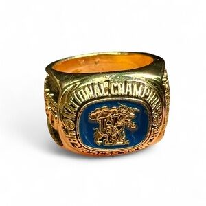 1998 Kentucky Wildcats Championship Ring Replica Size 7.75 Men’s Pinky Ring